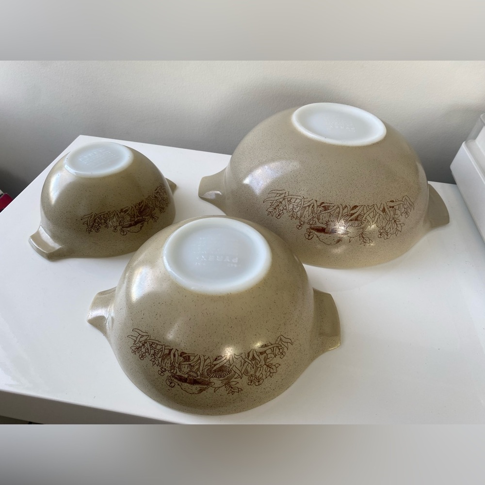 VTG 80’s Pyrex Brown Forest Fancies Mushrooms set of 3 collectible mixing bowls
